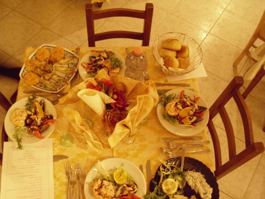 Pensione S. Antonio Ristorante Silvia Furci Siculo Zewnętrze zdjęcie